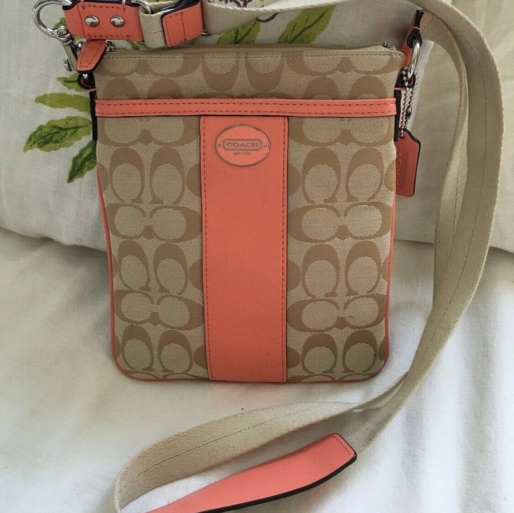 Coach Signature Stripe Swingpack F48806 Khaki/Peach
